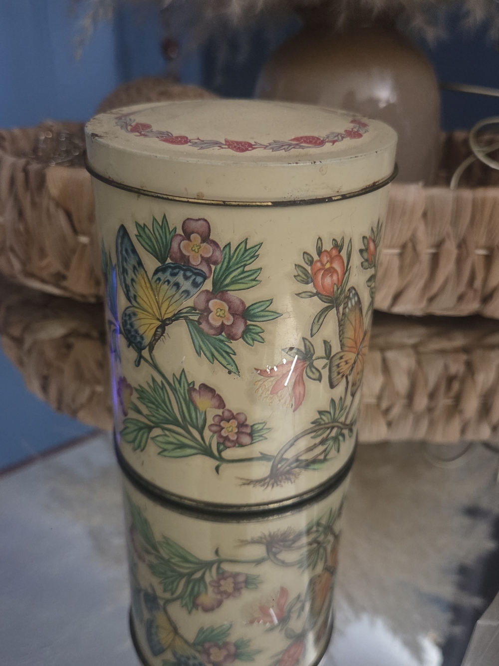 Vintage Butterfly Floral Tin Container with Lid – Made in England – Daher Tin